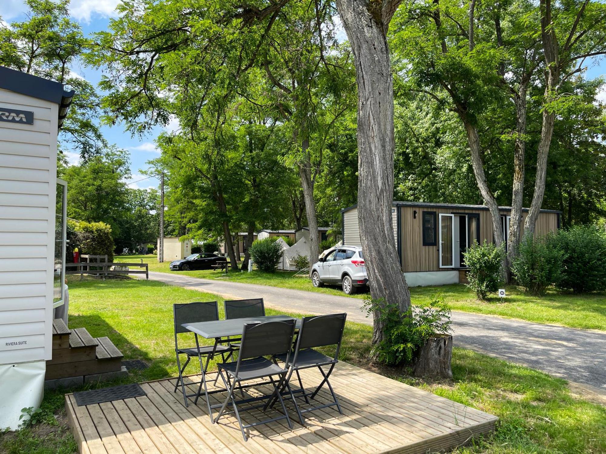 Camping Les Portes De Sancerre Saint-Satur Εξωτερικό φωτογραφία